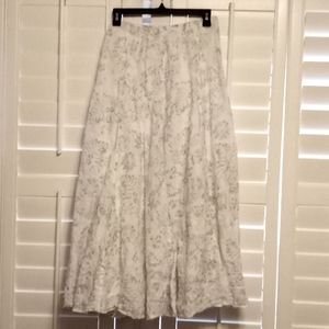 J'Jill Size xs Color White and Gray